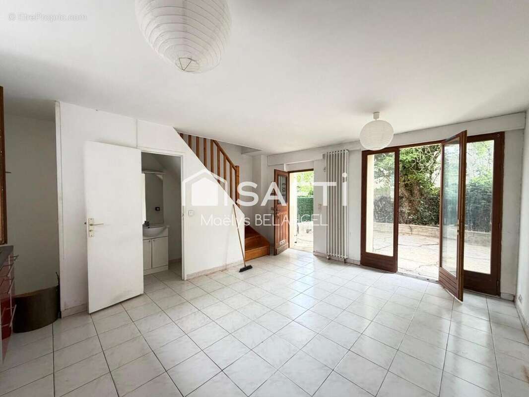 Photo 2 - Maison à RIS-ORANGIS