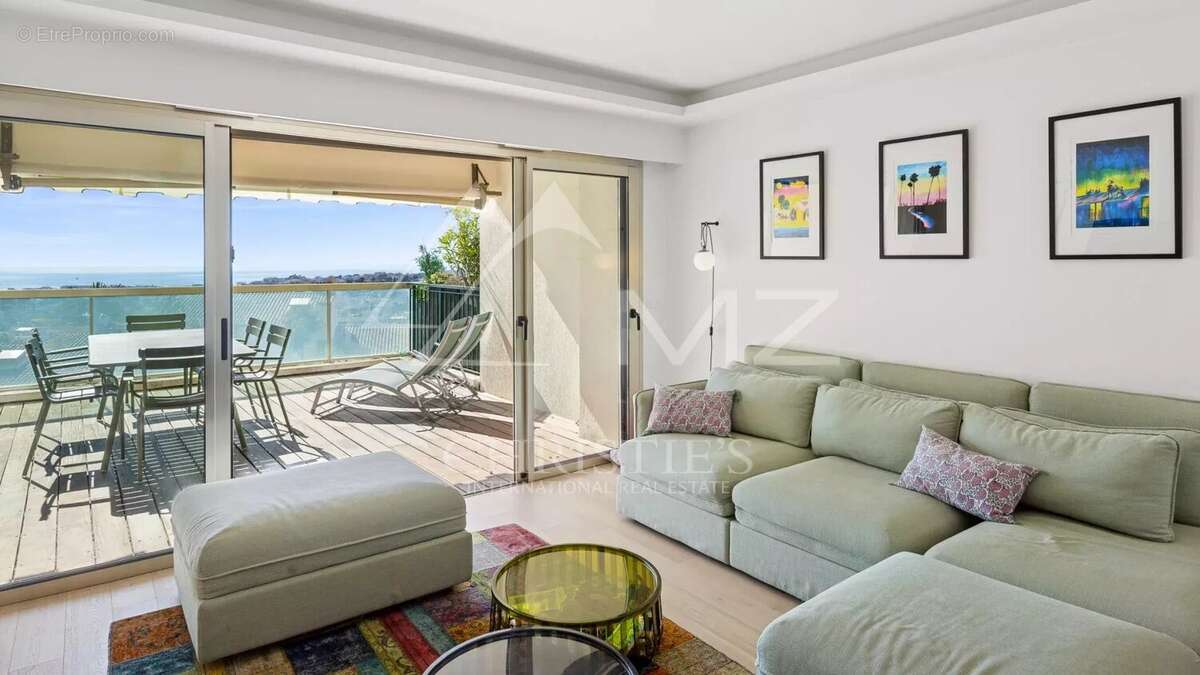 Appartement à LE CANNET