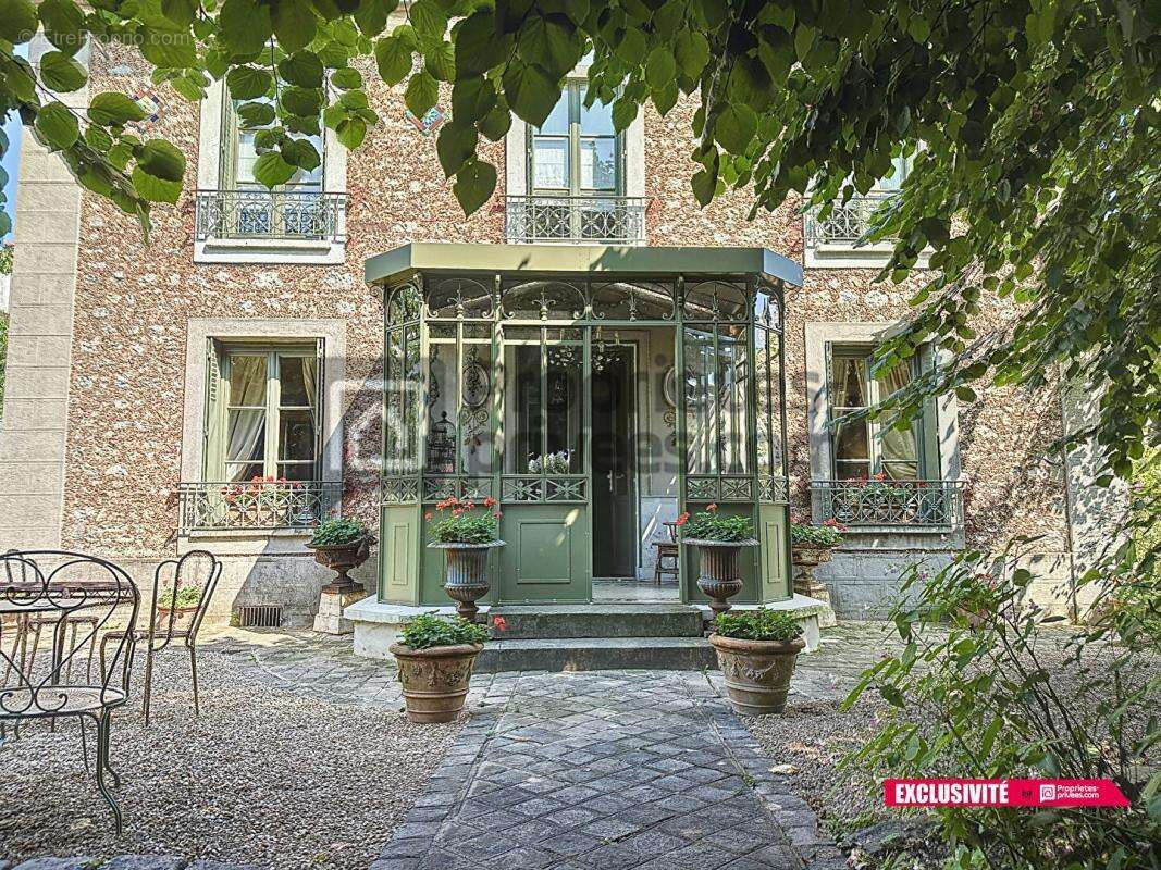 Maison à BRIE-COMTE-ROBERT