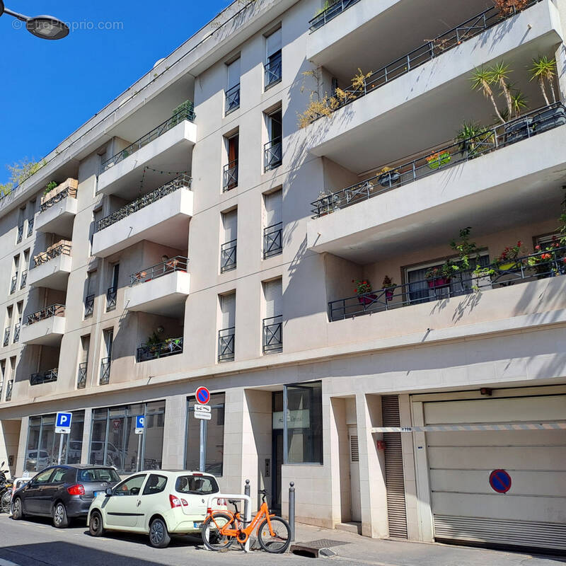 Parking à MARSEILLE-5E