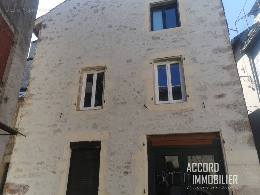 Maison à LA SALVETAT-SUR-AGOUT