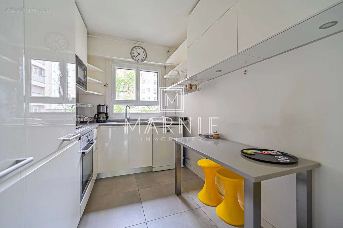 Appartement à PARIS-15E