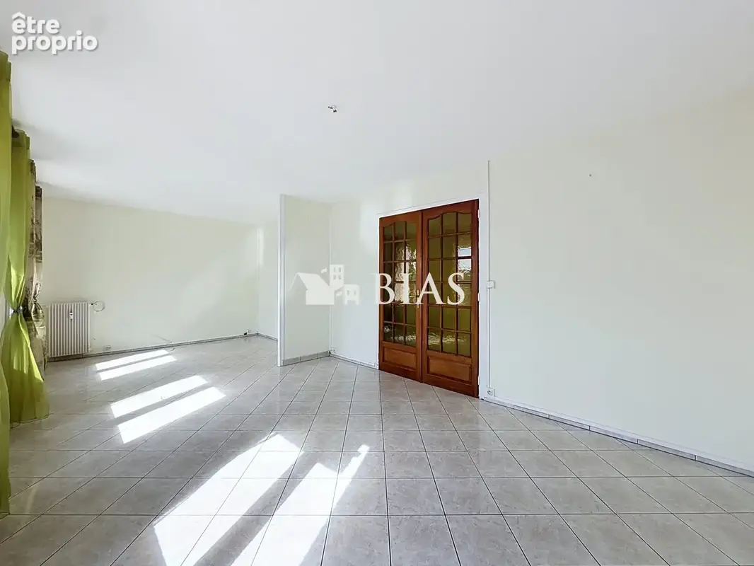 Appartement 69 m² à Evreux  - photo 2