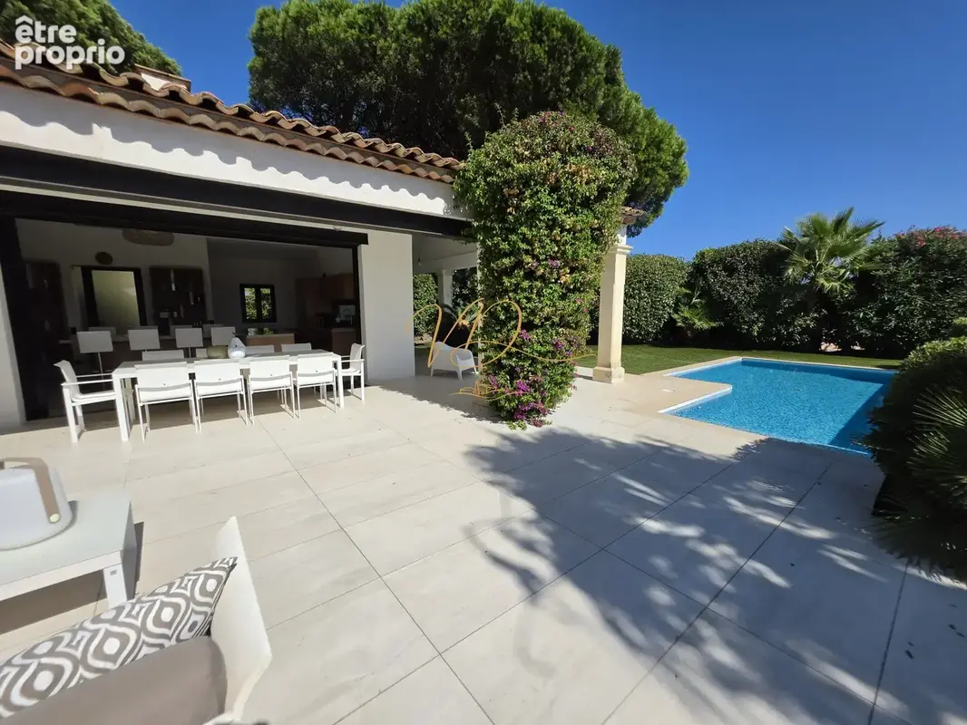 Villa avec piscine à débordement et vue mer   La Croix-Valmer - photo 22