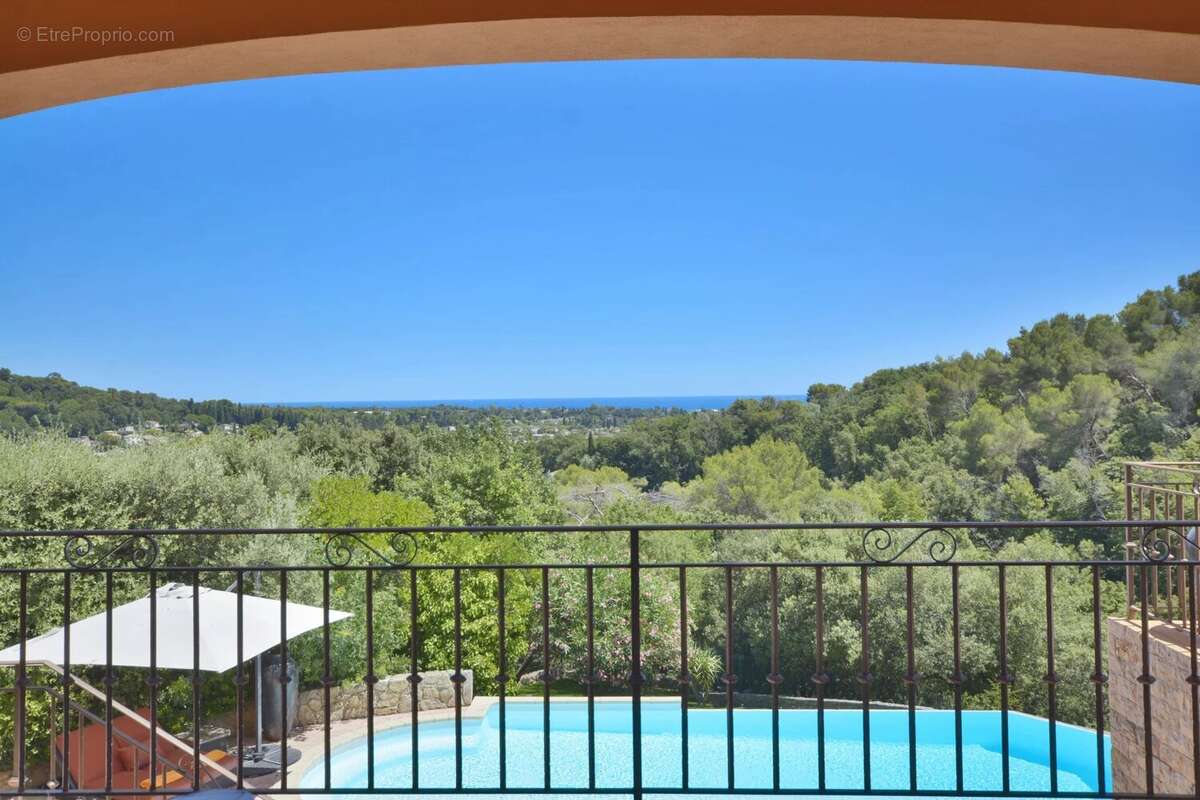 Maison 300 m² à Biot  - photo 26