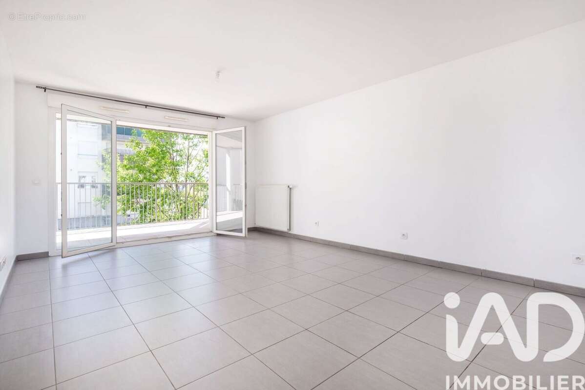 Photo 3 - Appartement à VILLEURBANNE