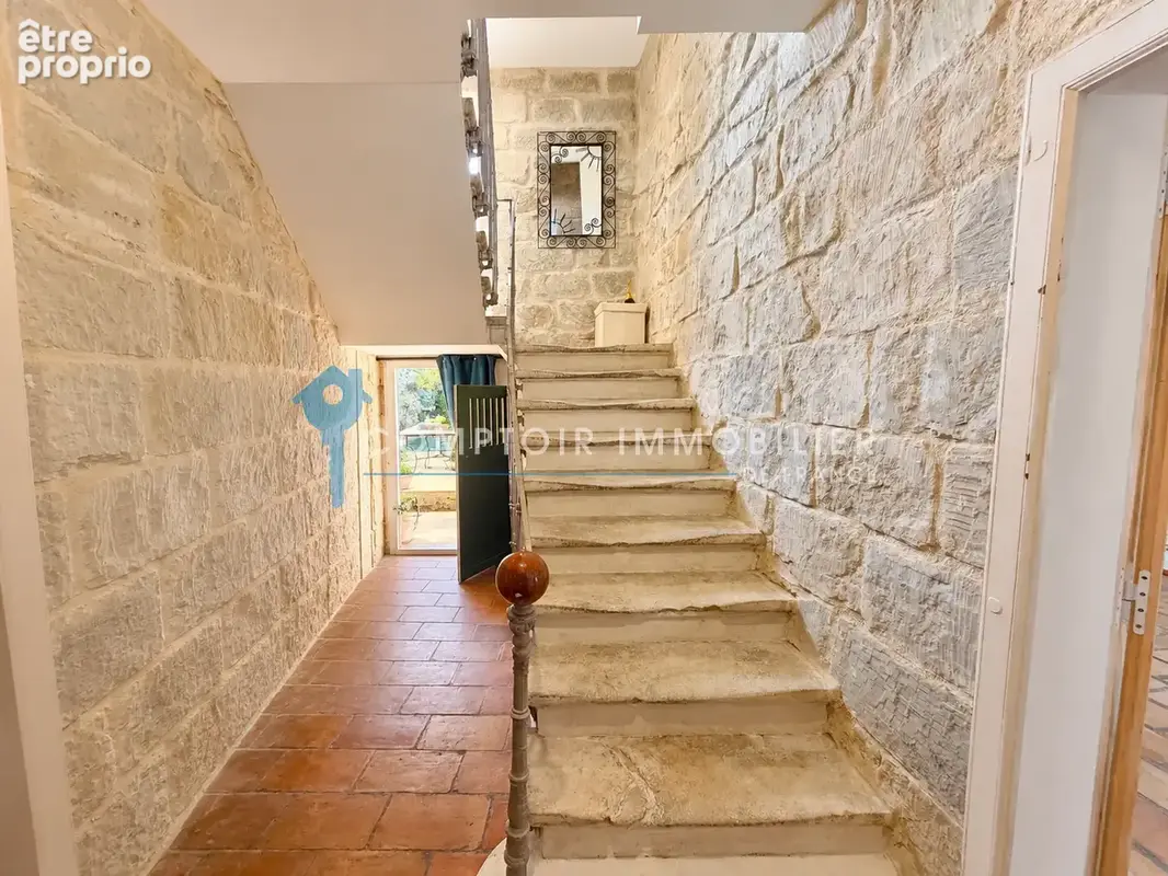 En Exclusivité Maison de village  d'environ 220 m2 hab entièrement rénové en 2021 sur 383 m2 de parcelle - photo 16