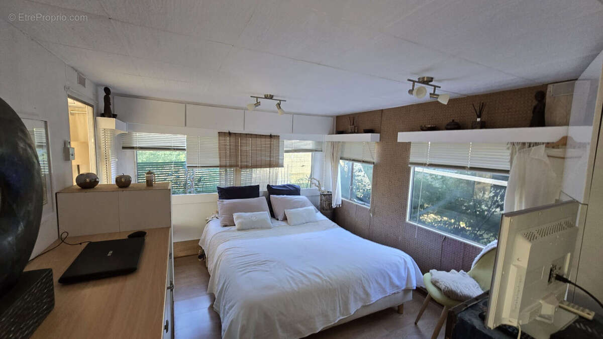 Maison à LE CASTELLET