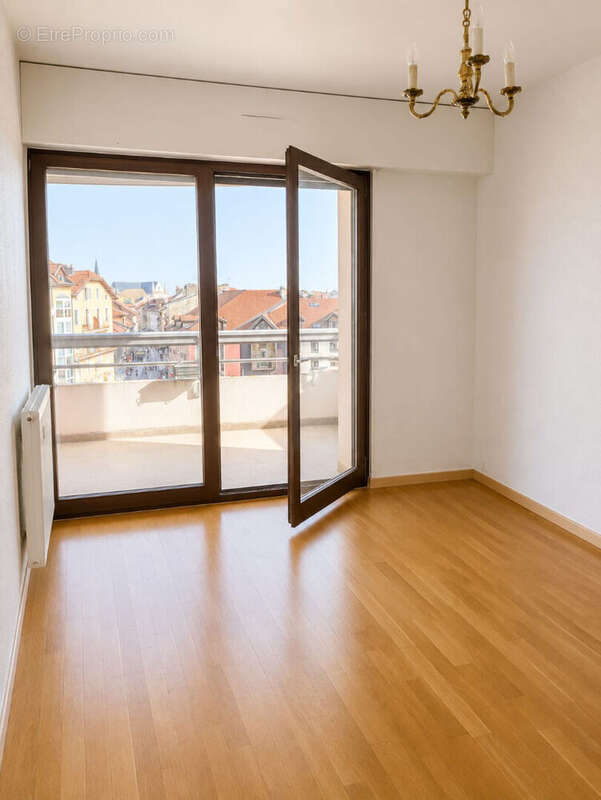 Thonon Appartement  2 chambres centre-ville - photo 4
