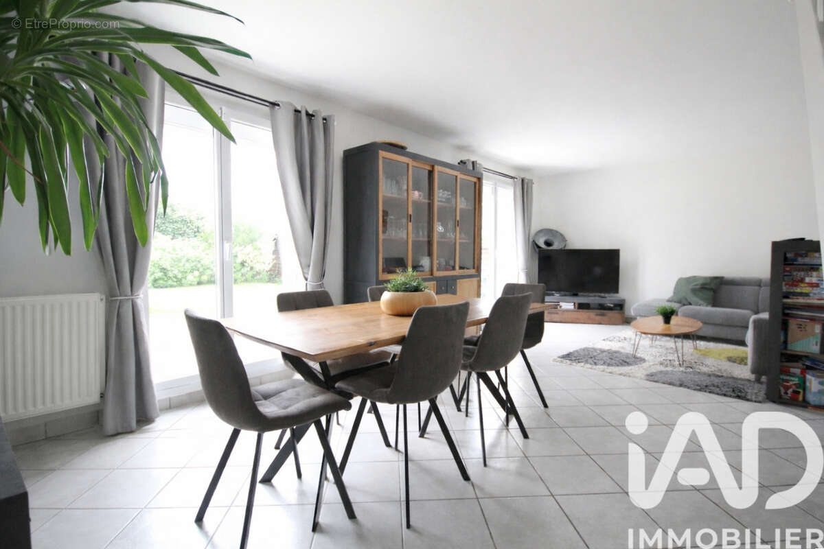Photo 5 - Maison à LES CLAYES-SOUS-BOIS