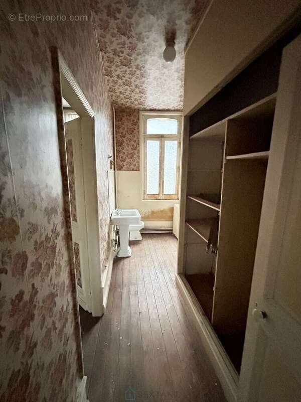 Maison Bourgeoise avec grand jardin à 5 mns de la gare. - photo 7