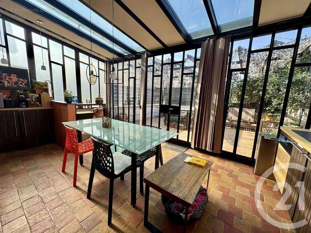 Maison à VILLEURBANNE