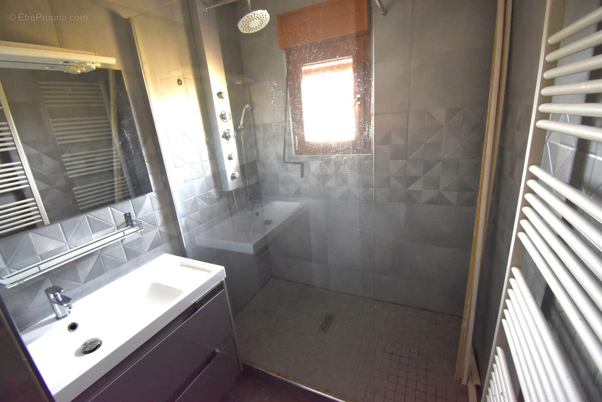 Maison à SAINT-LOUP-SUR-SEMOUSE