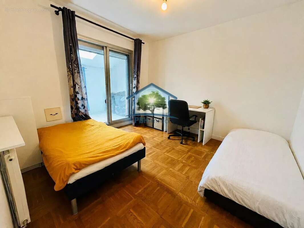 Talence – Maison familiale avec jardin, garage et dépendance aménageable - photo 10