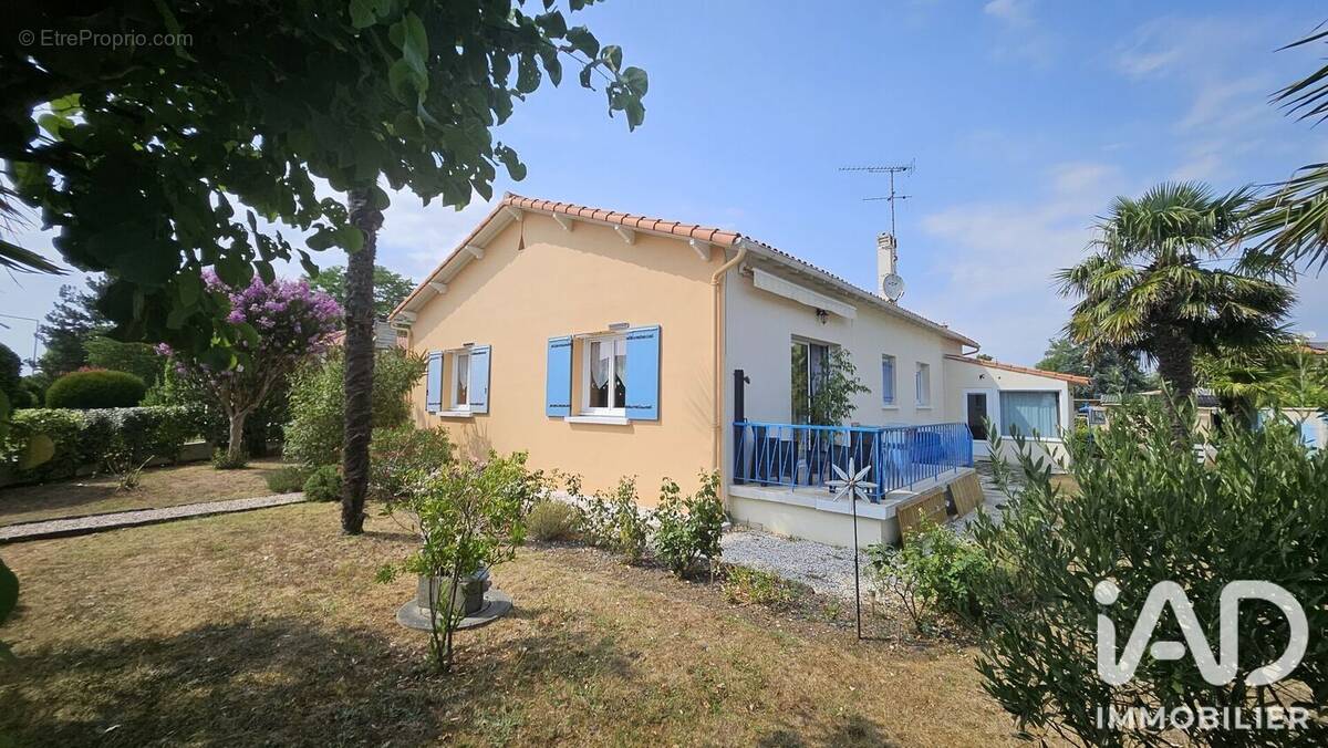Photo 1 - Maison à SAUJON