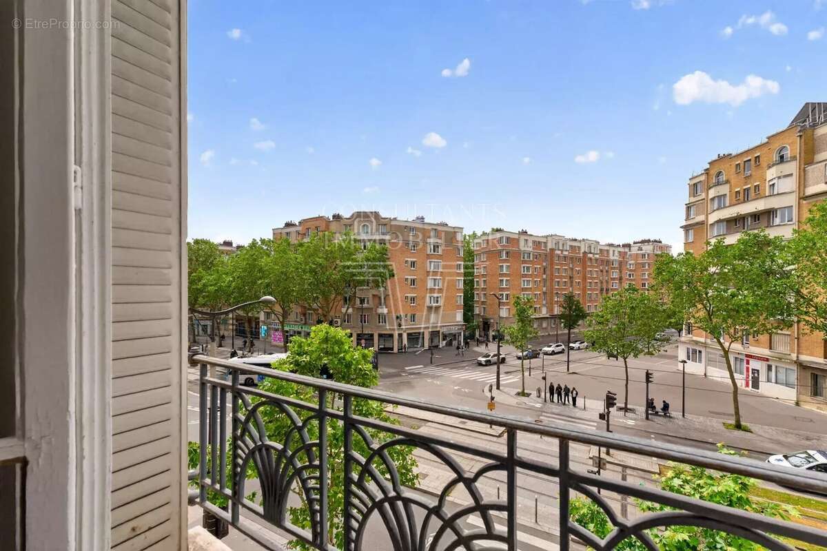 Appartement à PARIS-14E