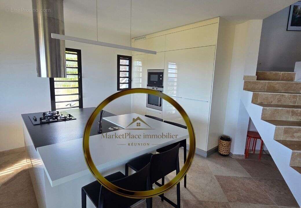 cuisine américaine - Maison à SAINT-LEU