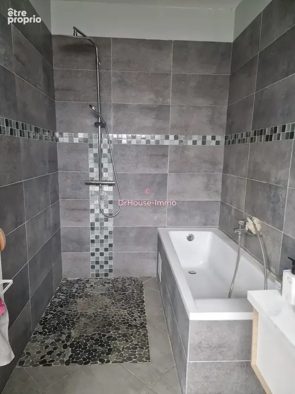 Maison 5 pièces 140 m² à vendre à Roubaix (59100) - photo 2