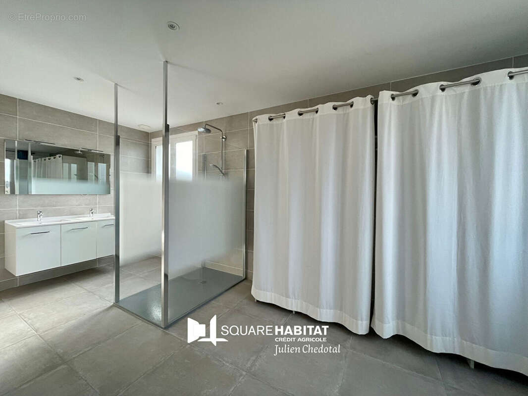 Appartement à CHATEAU-GONTIER