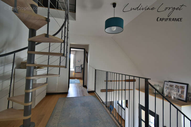 Proche Nogent-L’Artaud (8min) Chezy-Sur-Marne (6min) Maison traditionnelle de 200 m² - Vue panoramique – 5 chambres- Grande pièc - photo 14