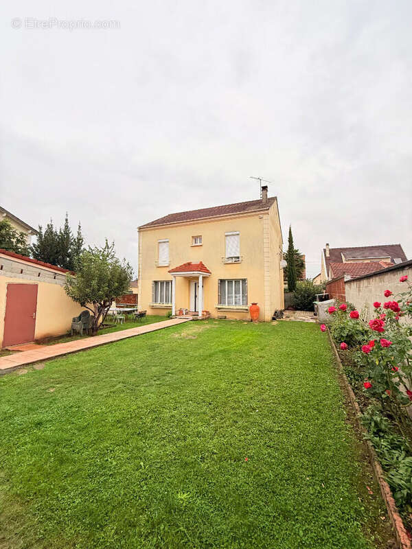 Maison à ARNOUVILLE-LES-GONESSE
