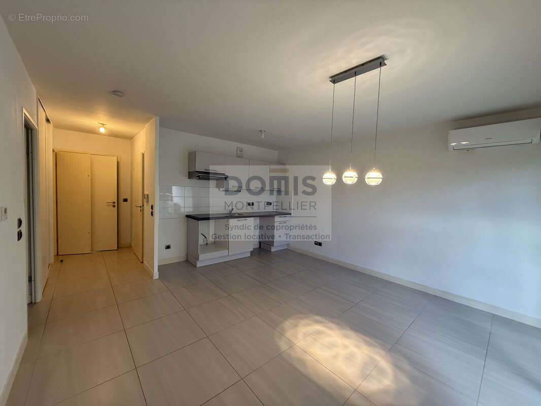 Appartement à LATTES