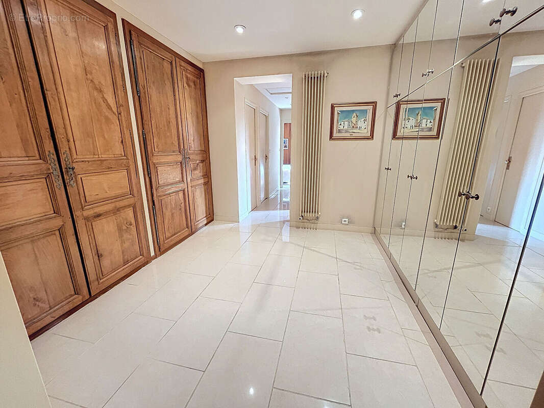Maison de 9 pièces à Avranches (50300) à 2,5 kms du centre ville et 3 kms des grandes surfaces - photo 8