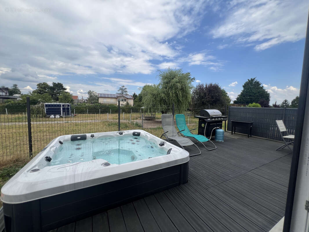 A Bischwihr, une superbe maison individuelle à toit plat 5 pièces de 125 m2 de 2020 de surface habitable sur u - photo 16