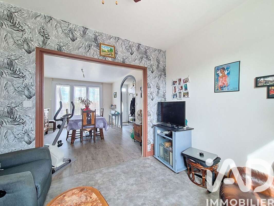 Maison 90 m² à Bourbon-L'archambault  - photo 3
