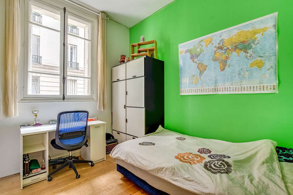 Appartement à PARIS-11E