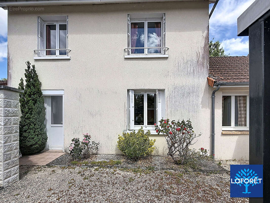 Maison à SAINT-GERVAIS-LA-FORET
