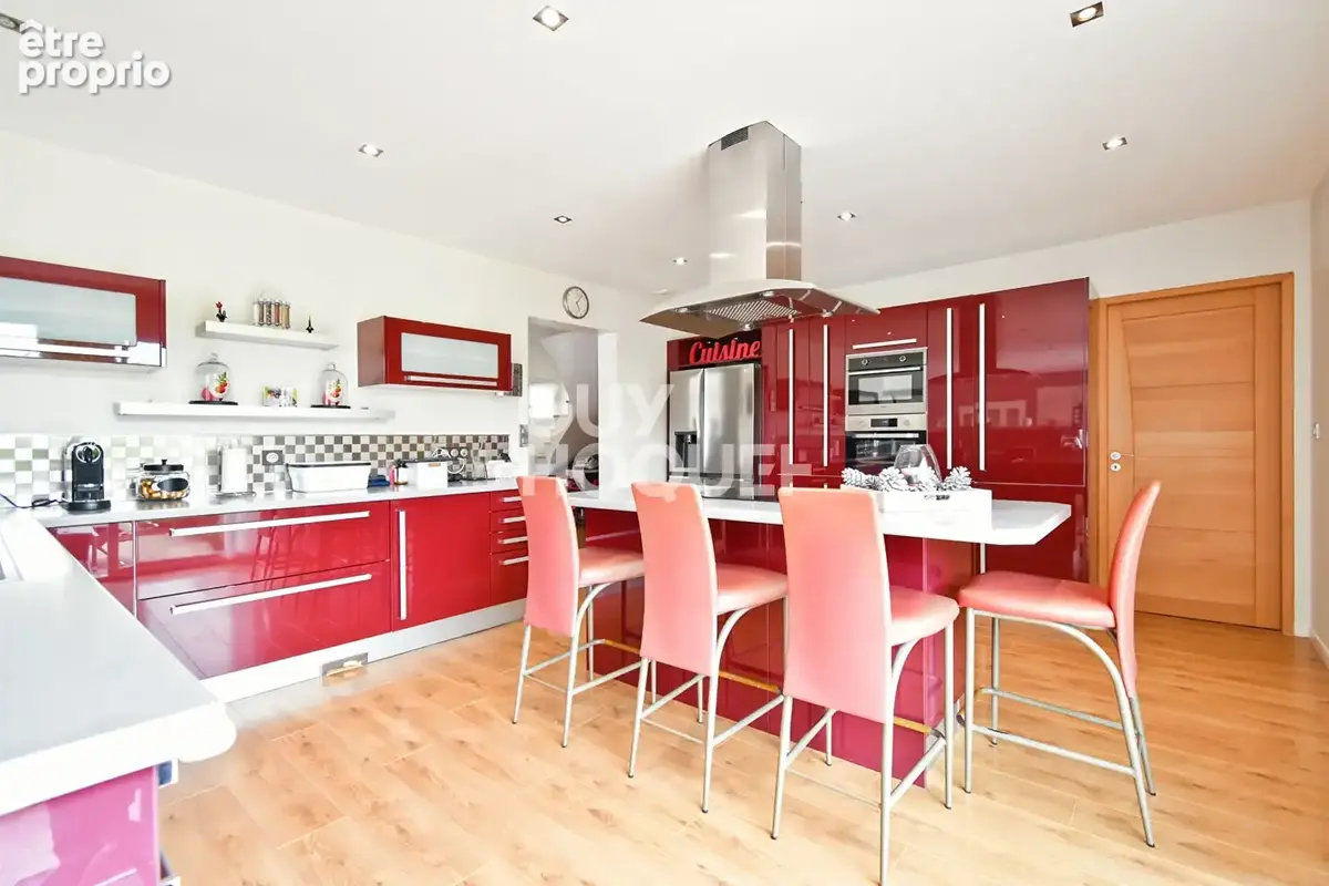 Propriété contemporaine de 309 m², 5 chambres, cinéma privé et terrain de 2 600 m² - photo 6