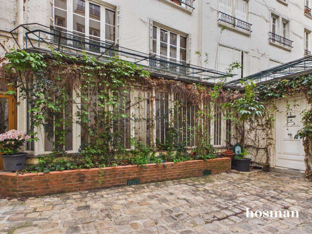 Appartement à PARIS-10E