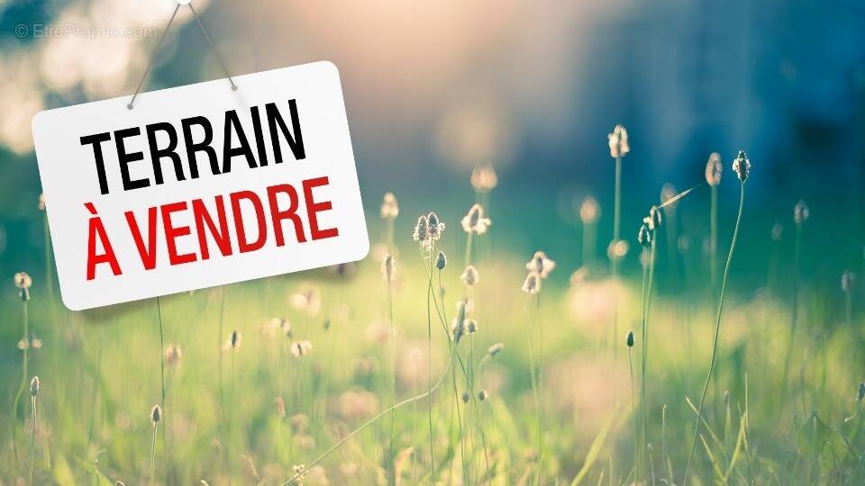 Terrain à SAINT-ILLIERS-LA-VILLE