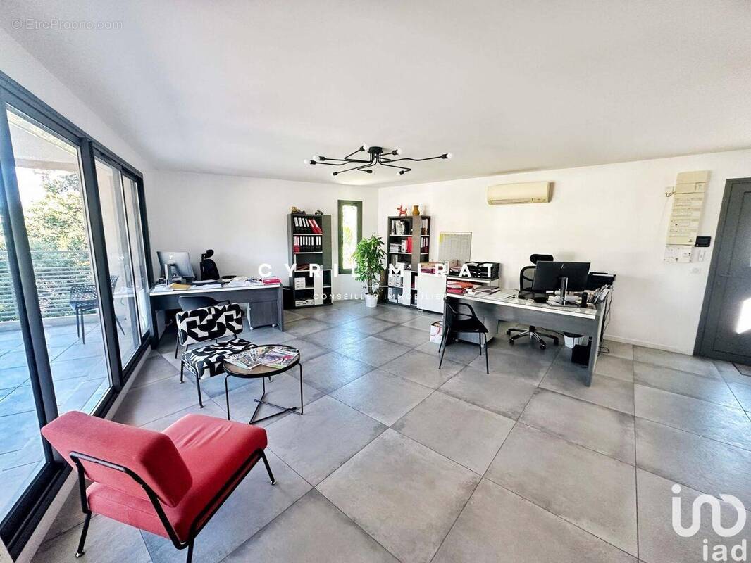 Photo 1 - Commerce à SANARY-SUR-MER