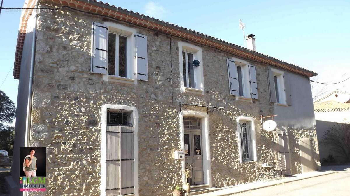 Maison à SAINT-JULIEN-LES-ROSIERS