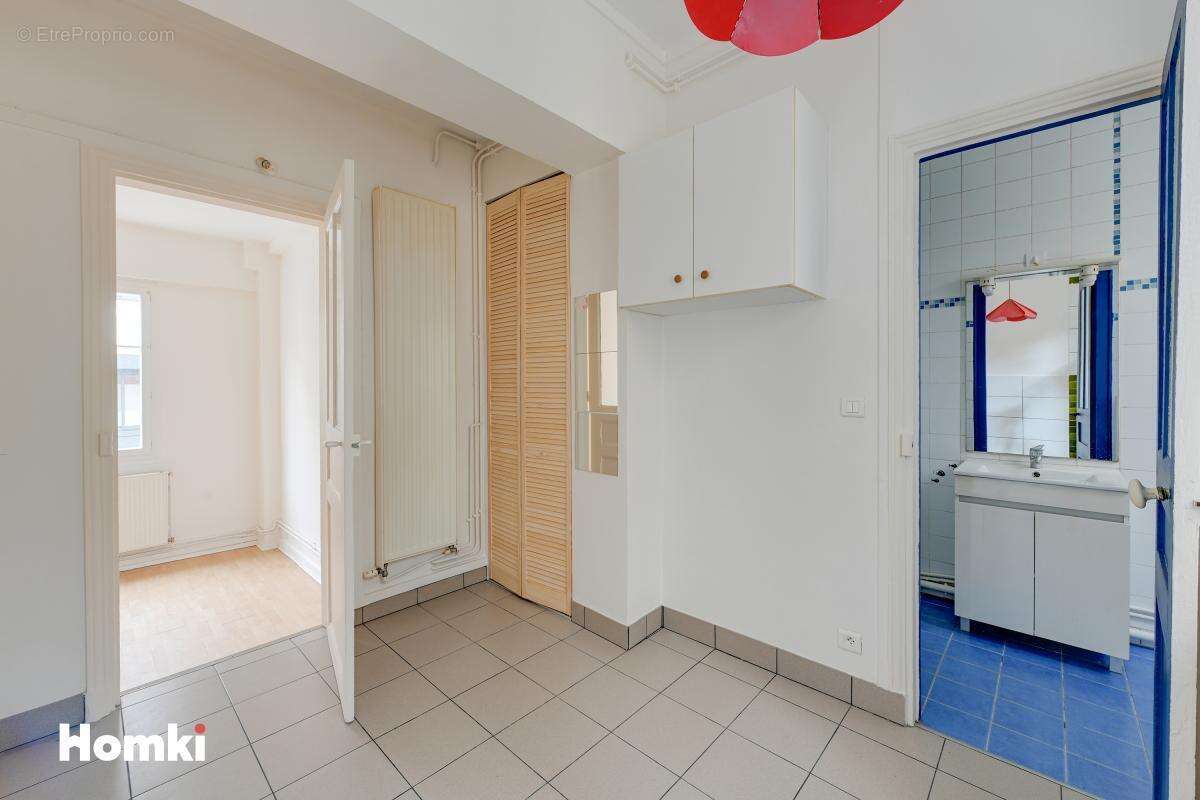Appartement à LES LILAS
