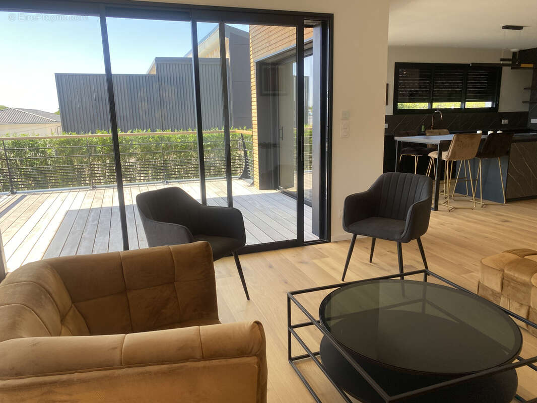 Maison à VAUX-SUR-MER