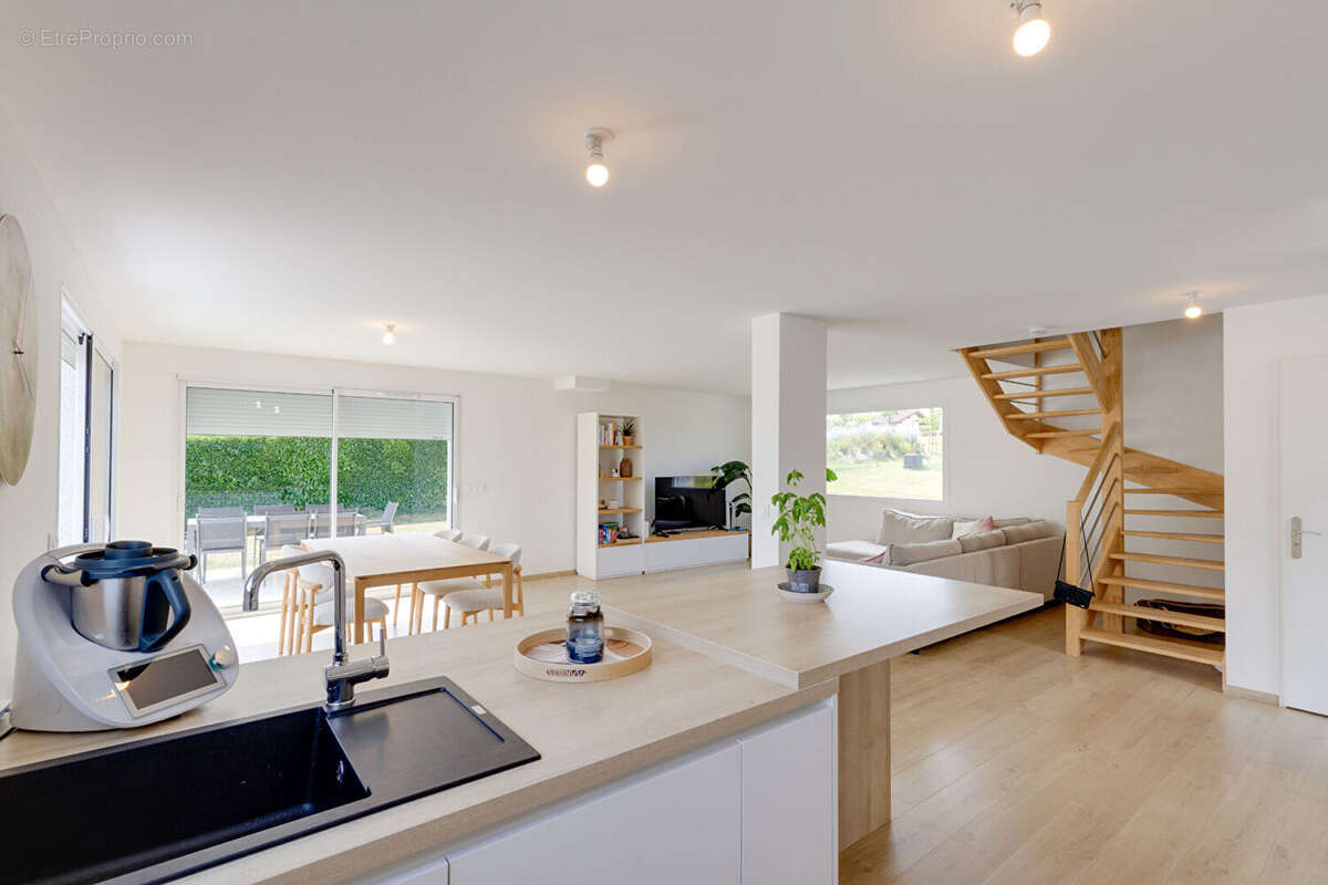 Maison à EXCENEVEX