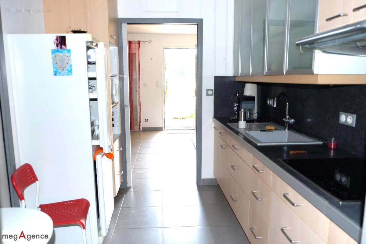 Appartement à SAINT-GERMAIN-LES-VERGNES