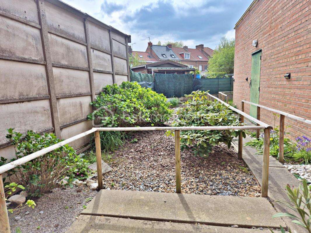 Bien rare à Hazebrouck : appartement avec jardin, garage et ascenseur privé - photo 17