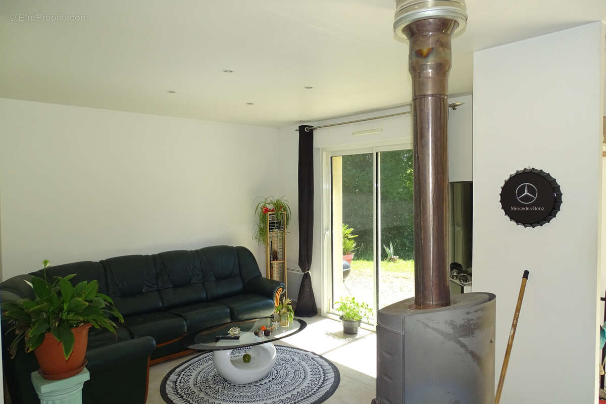 Maison à SAINT-PIERRE-SUR-ORTHE