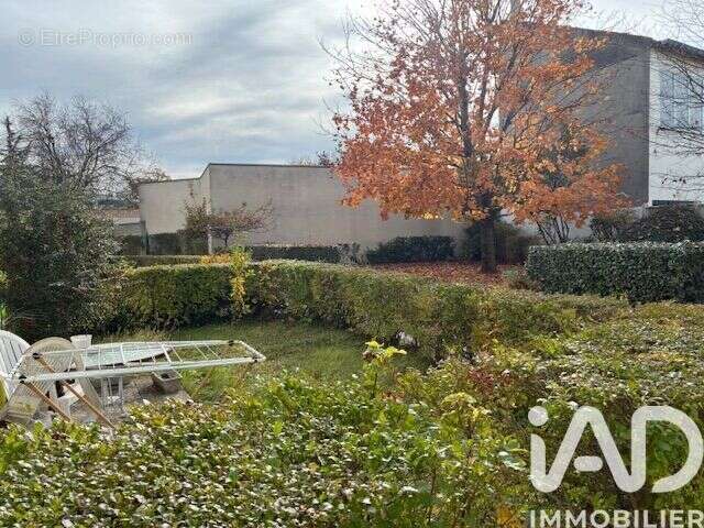 Photo 6 - Appartement à LIVRY-GARGAN