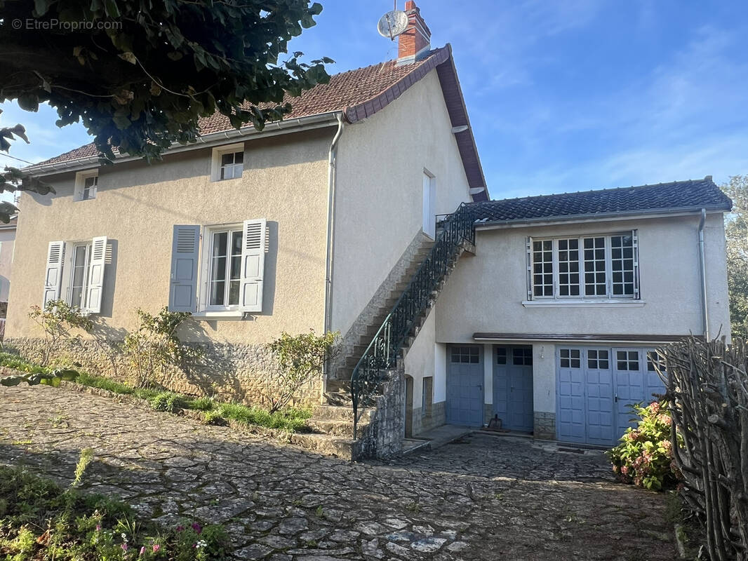 Maison à CHAROLLES