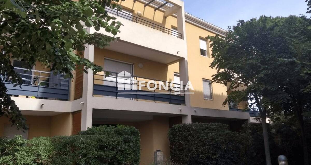 Appartement à UCHAUD