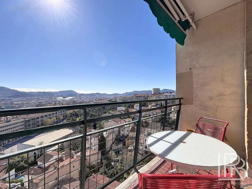 Appartement à MARSEILLE-6E