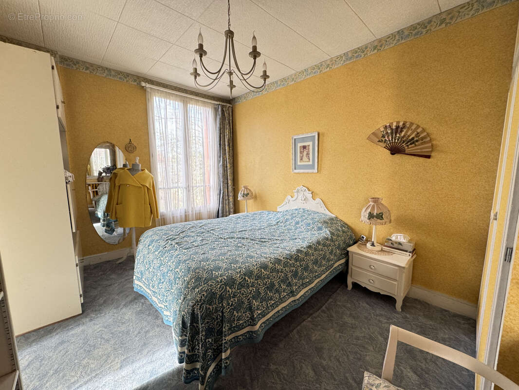 St Maur la Varenne maison 5p 81m2 terrain 400m2 - photo 8