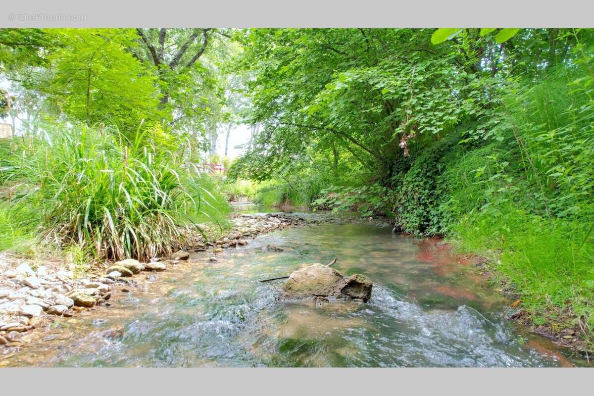 Maison à PERNES-LES-FONTAINES