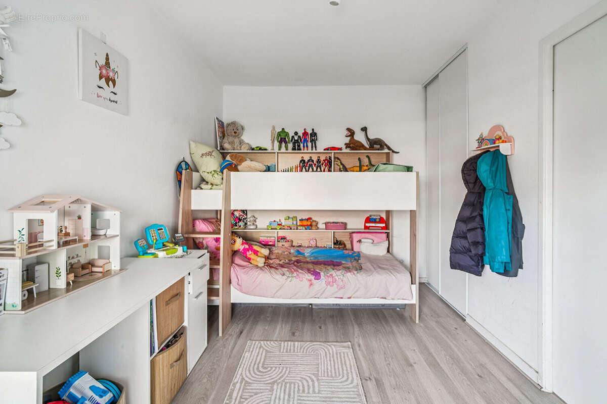 Appartement à NANTERRE