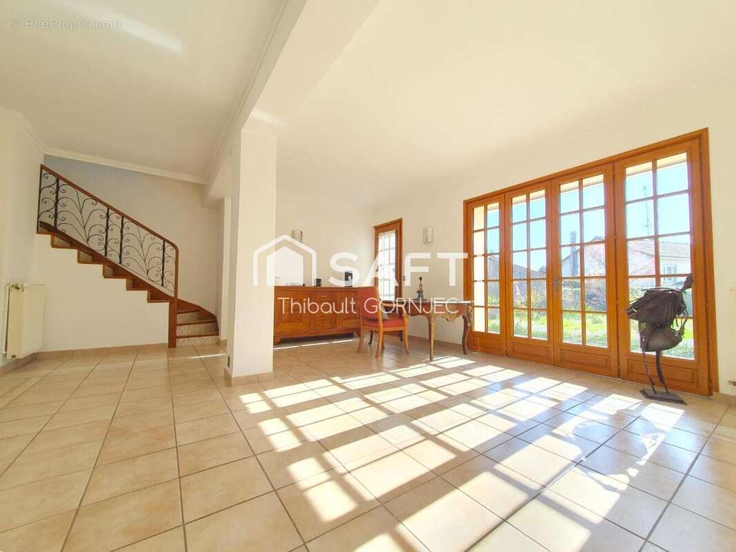 Photo 4 - Maison à VENEUX-LES-SABLONS